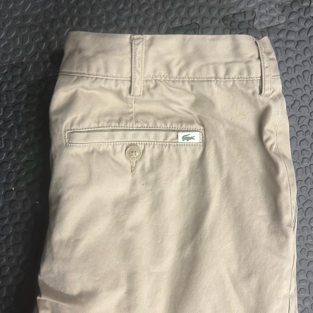 Beautiful khakis for the 35 degree weather, perfect condition